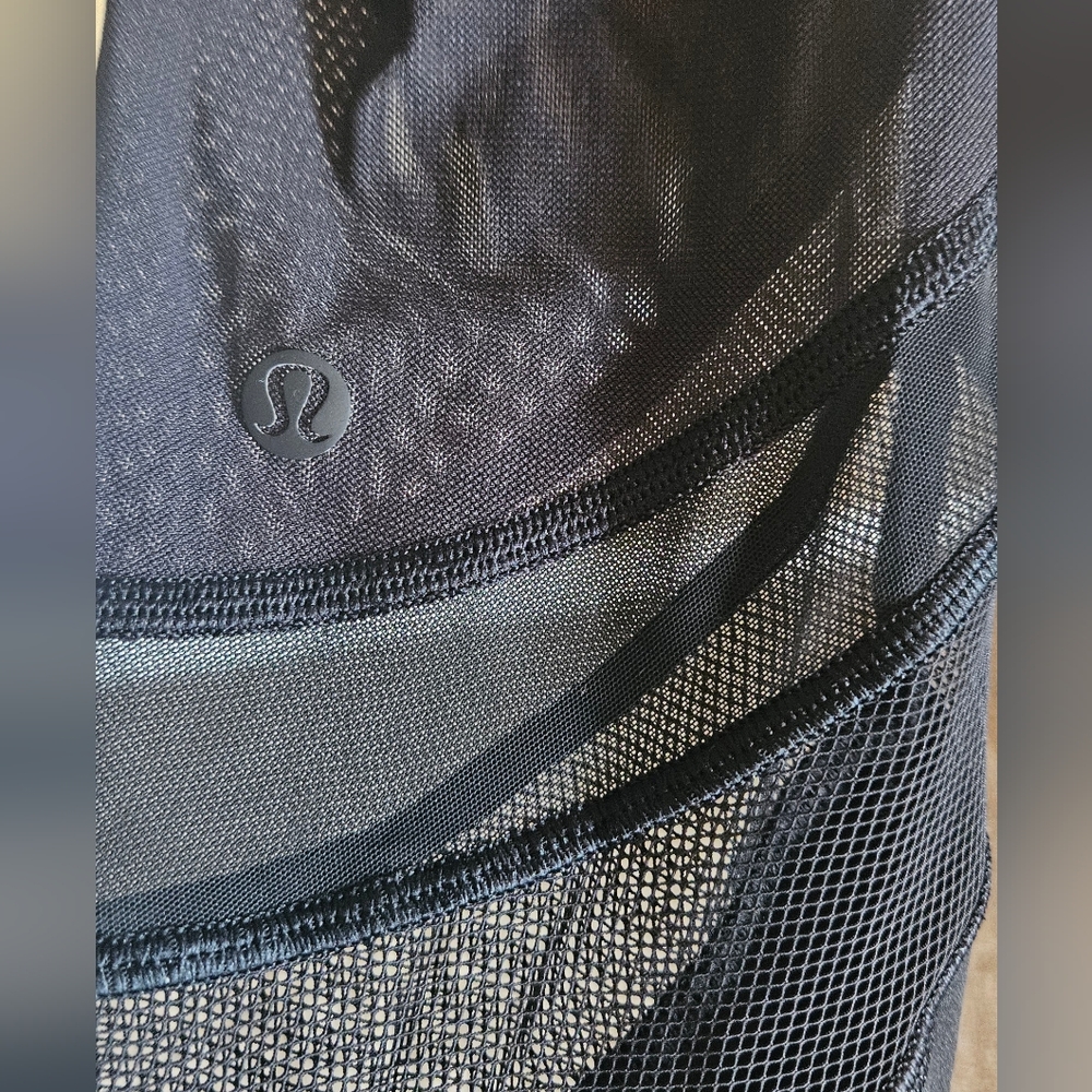 Lululemon Seek The Heat Tight Black Size 4 Blokette Sporty Chic - Picture 7 of 8